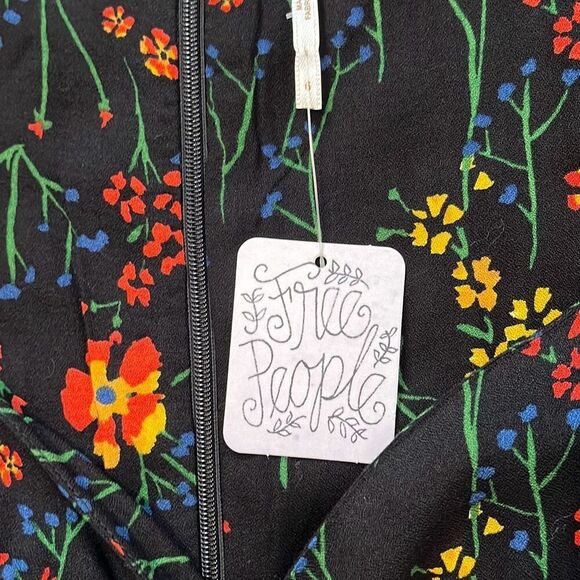 NWT Free People Bet You Do Black Floral Romper Size 6 - Picture 5 of 8